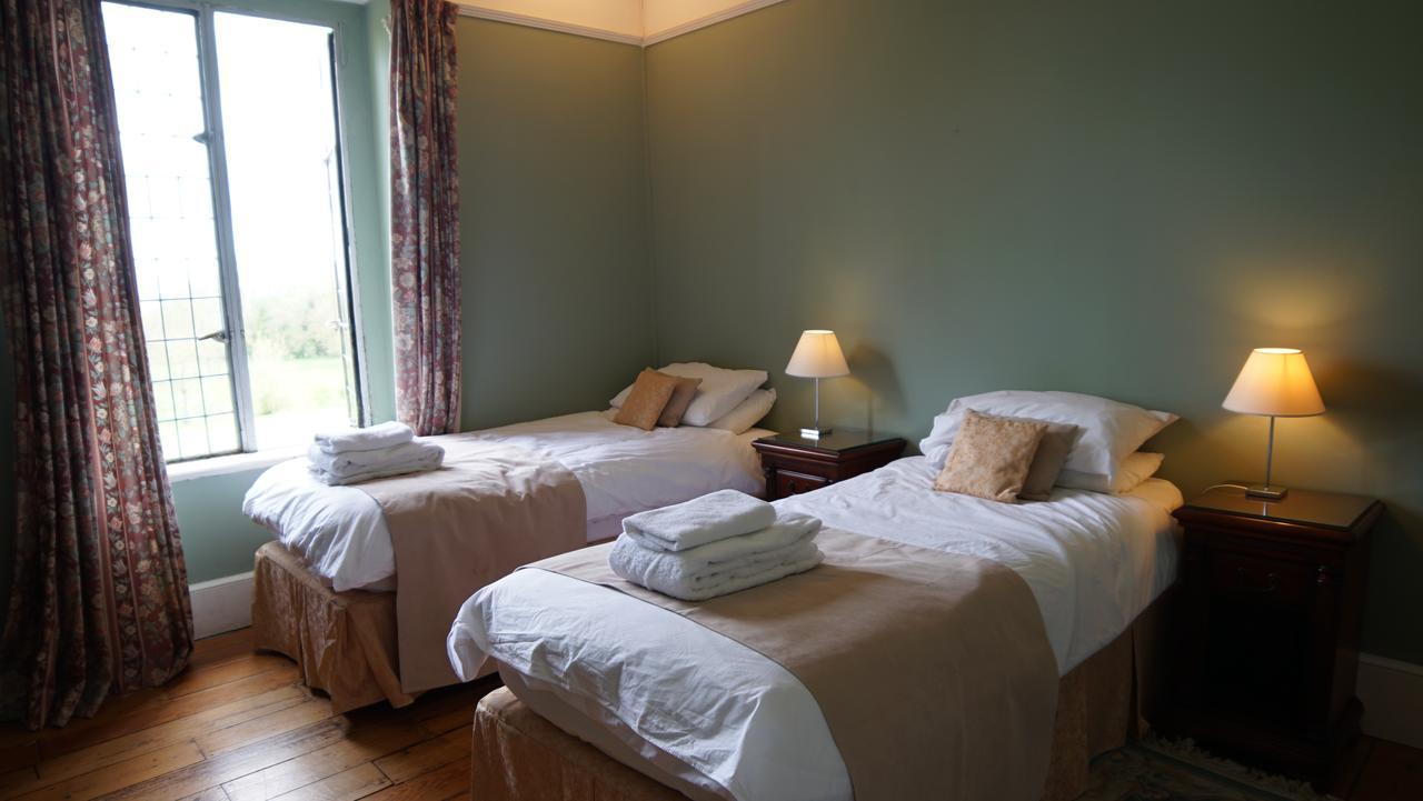 Cleeve House Bed and Breakfast Melksham Exterior foto