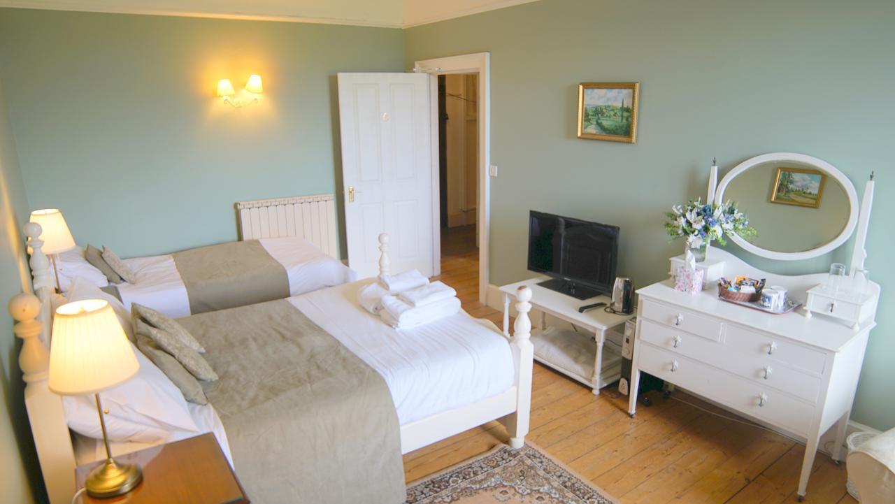 Cleeve House Bed and Breakfast Melksham Exterior foto